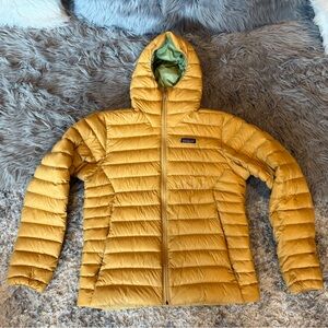 Patagonia Down Sweater Hoody. Men’s size medium